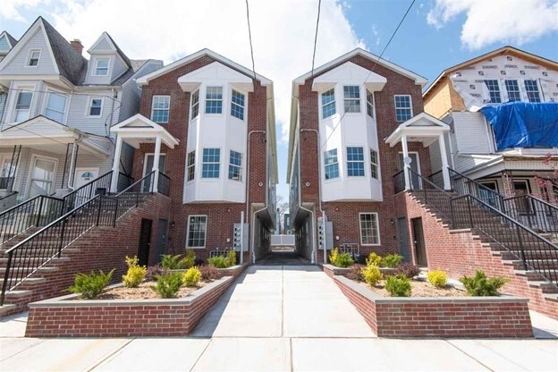 Photo - 133 Arlington Ave Unidad 3