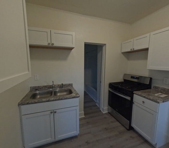 Photo - $950 Deposit $950 Rent