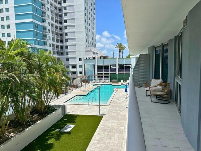 Photo - 1010 SW 2nd Ave Unidad 601