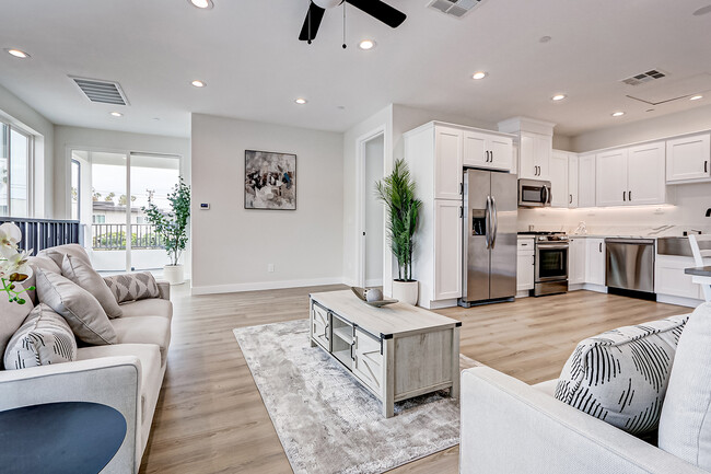 Photo - 26016 Oak St Unidad #F