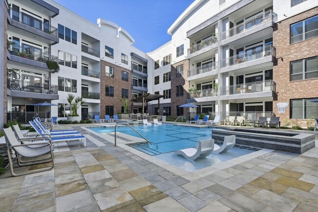 Photo - Allusion at West University