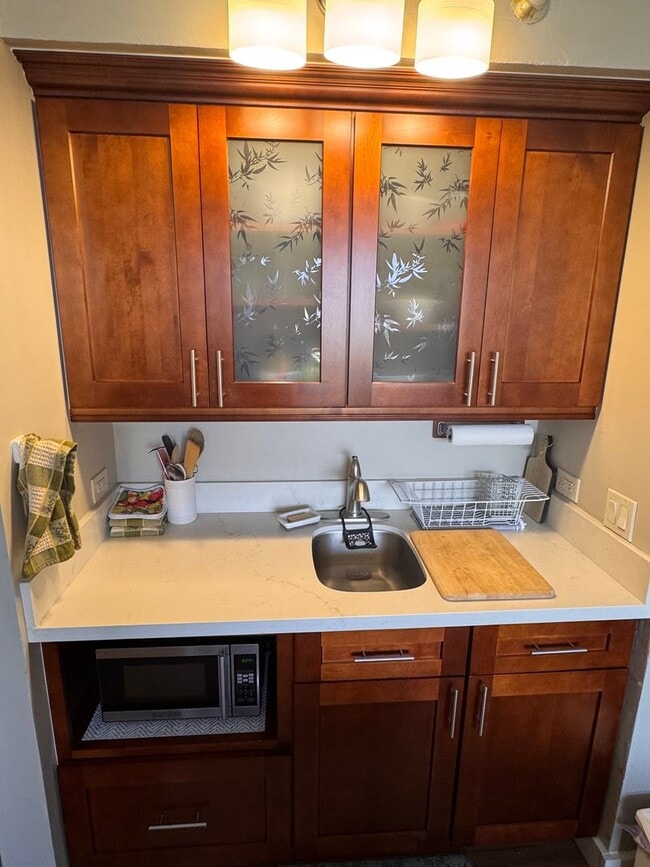 Photo - Fully Furnished Studio Unit in the Heart of Waikiki