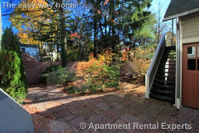 Photo - 32 Healey St