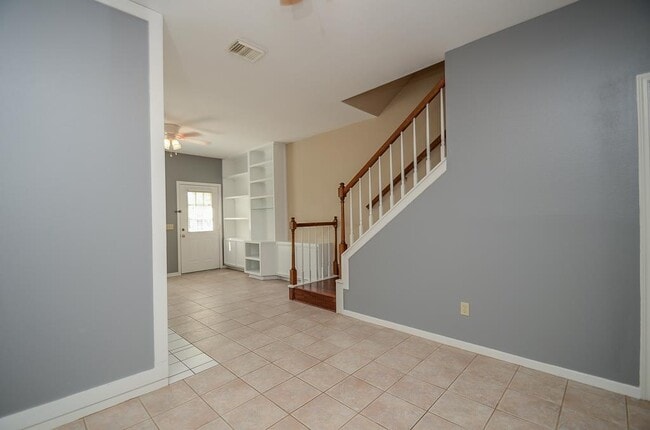 Photo - 2930 Grants Lake Blvd