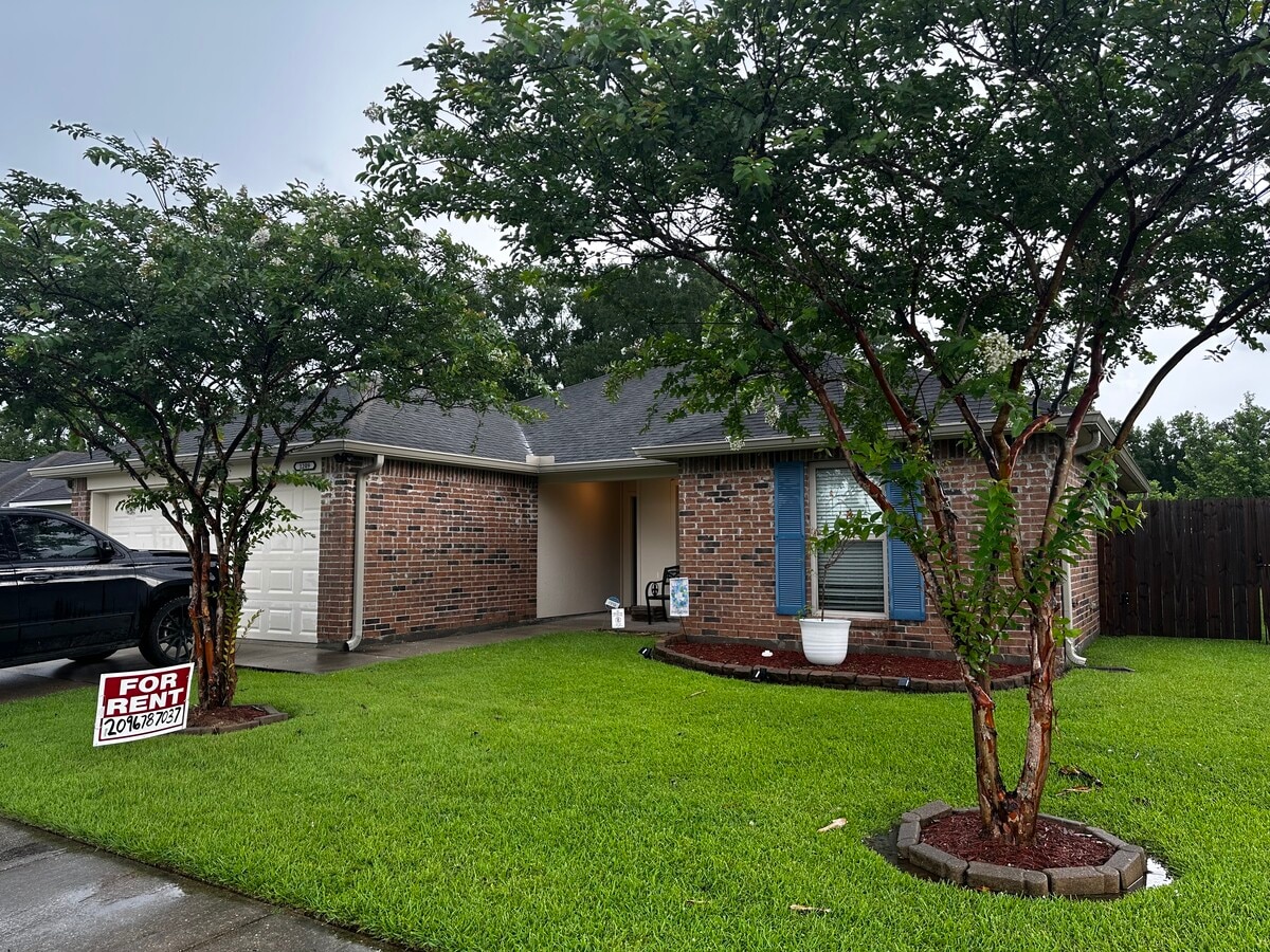 Photo - 1209 Point Andrew Dr House