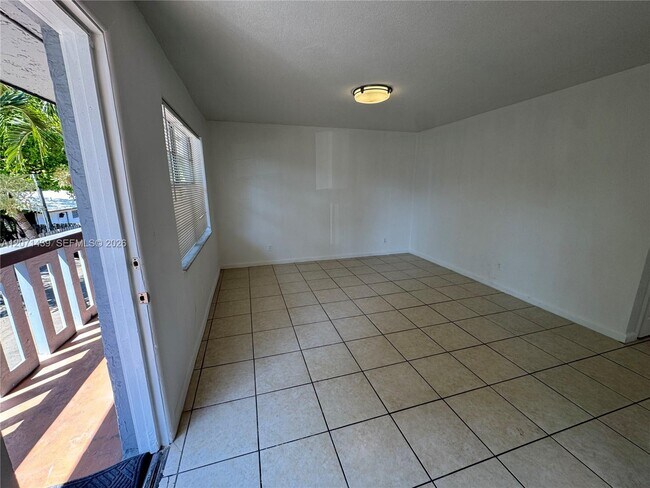 Photo - 4732 SW 33rd Ave Unidad 206