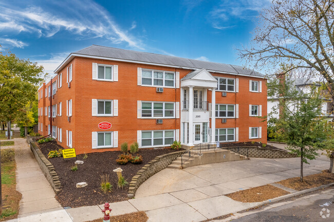 Building Photo - Dupont Avenue Apartments 3040