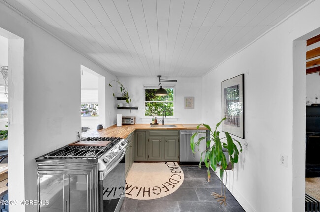 Photo - 638 Parkside Ave