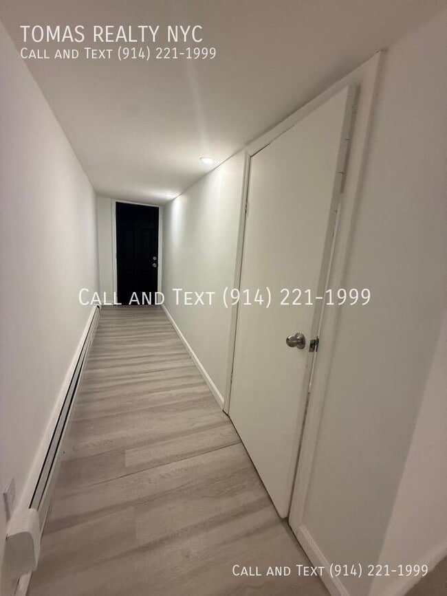 Photo - 1870 Hunt Ave