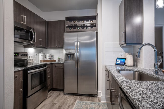 2BR, 2BA - 1,112SF