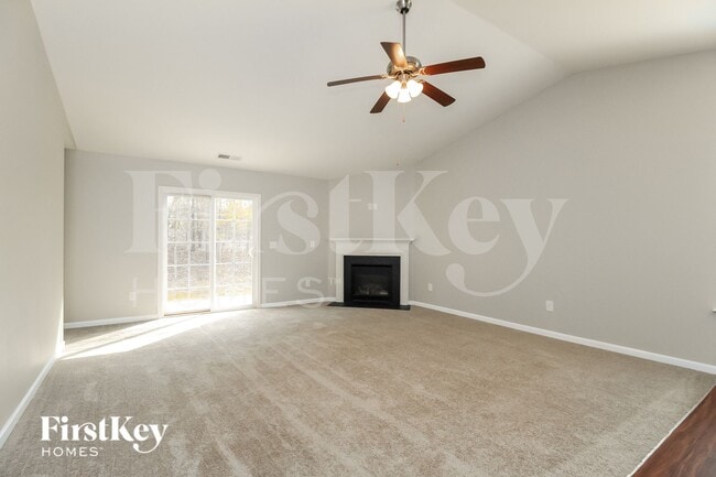 Photo - 1558 Weatherend Dr