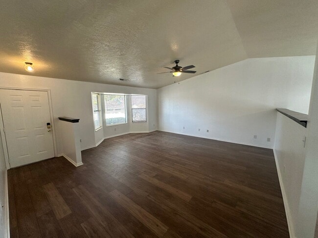 Photo - 3059 Bayberry Cir