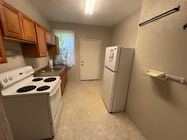 Photo - 3609 Beechwood Blvd Unit B (lower)