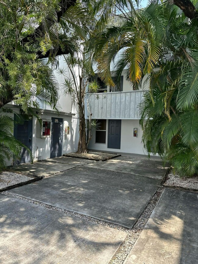 Photo - 3071 SW 27th Ave Condo Unit 6