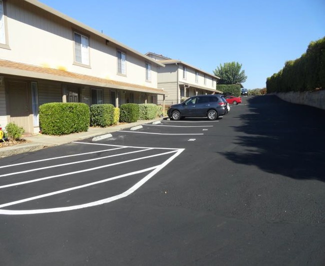 Golden Terrace Apartments - Golden Terrace Apartments