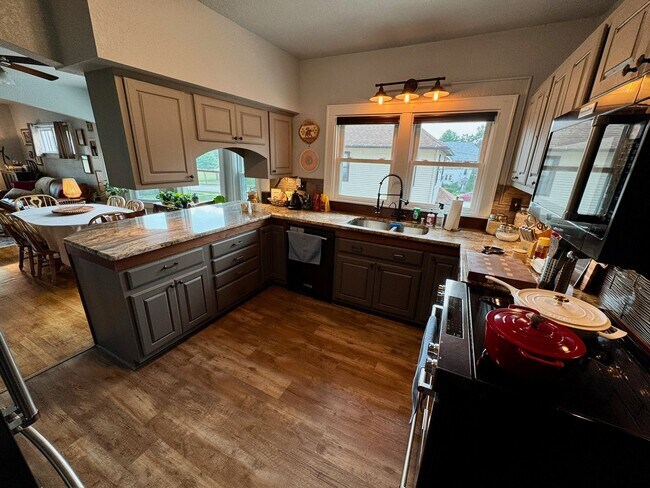 Photo - 538-540 S 6th Ave Unit 538