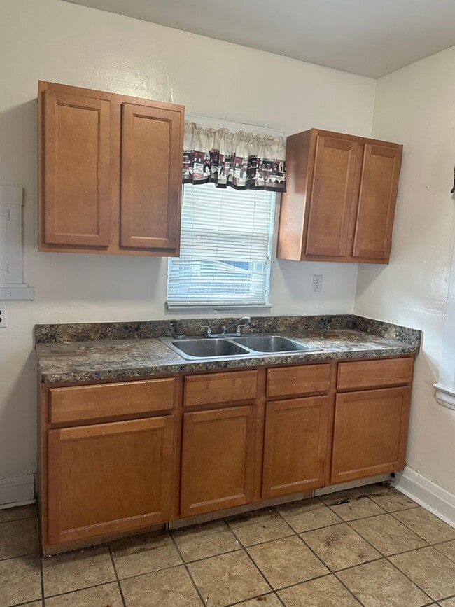 Photo - 3bd Single Cash Pay/Section 8