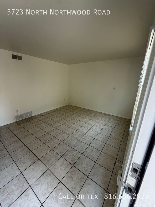 Photo - 5723 N Northwood Rd