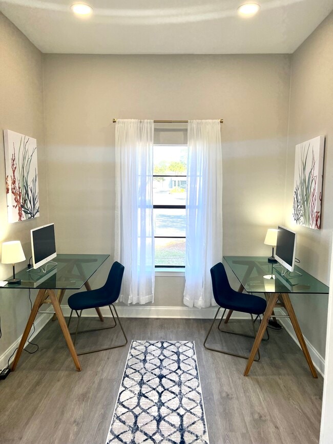 Edgewater Pointe