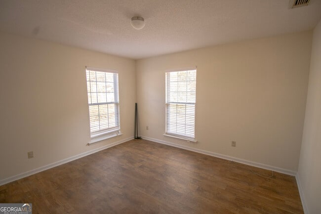 Photo - 607 N Kevin Ct