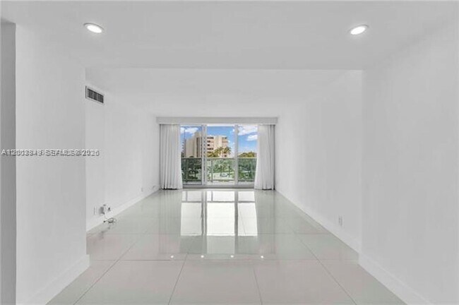 Photo - 100 Bayview Dr Unit 100 Bayview Dr # 508