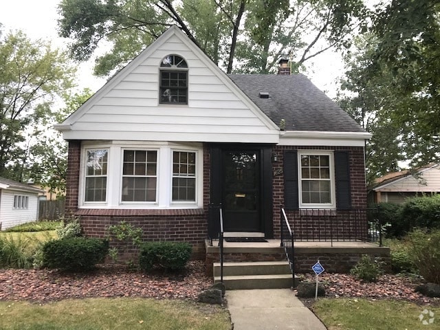 Building Photo - 1625 W Farnum Ave Rental