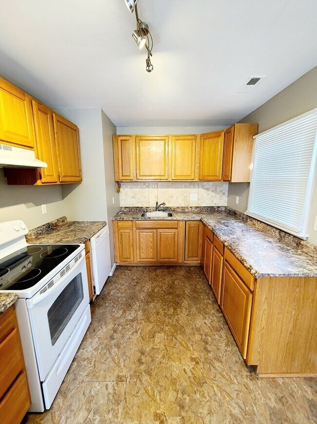 Photo - 100 Pine Grove Ave