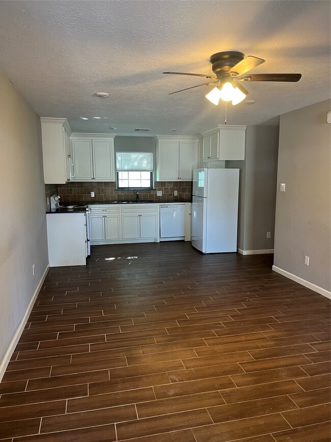 18222 Bonnie Alice Dr Unit B