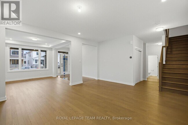 Photo - 115 Viburnum Ter