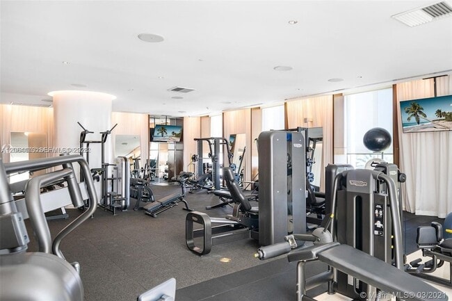Photo - 450 Alton Rd Unidad 1904