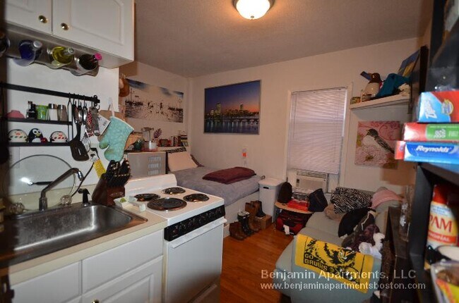 Photo - 28 S Huntington Ave Unidad 203