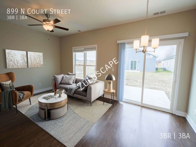 Photo - 899 N Ct St