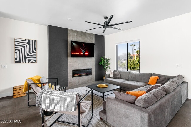 Photo - 8417 E Cactus Rd