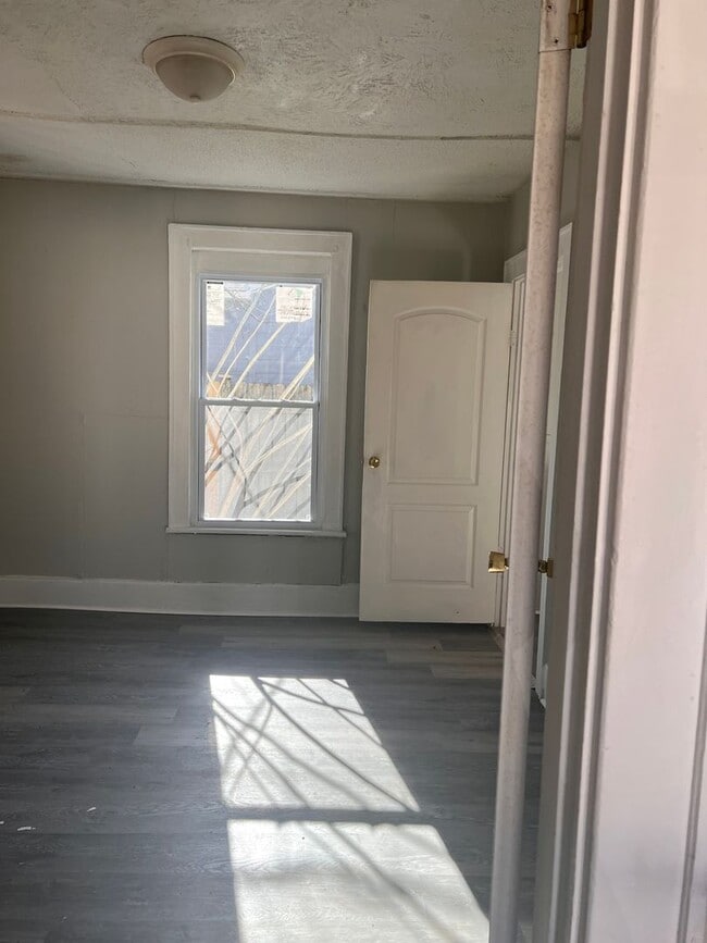 Photo - Home for Rent in Rossville