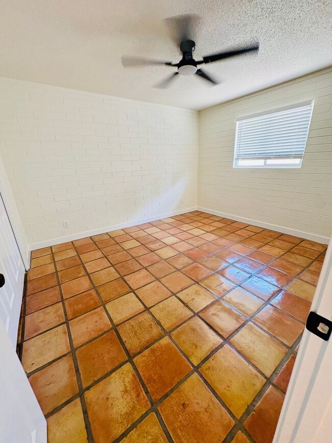 Photo - 1873 E University Dr Unit 3