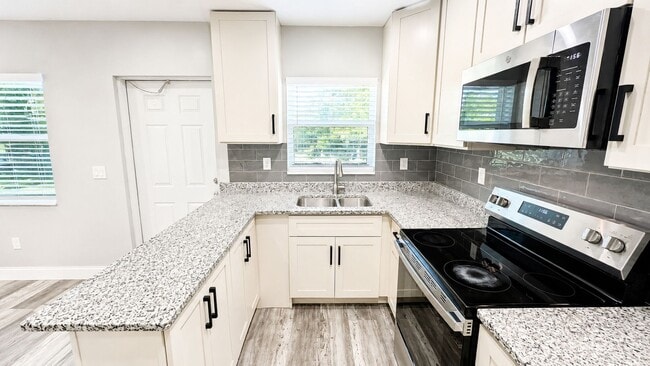 Photo - 2728 Goodrich Ave