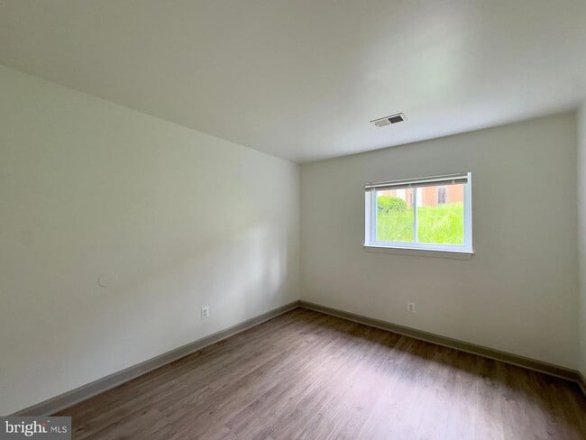 Photo - 3500 Beech Ave Unit 3520-D