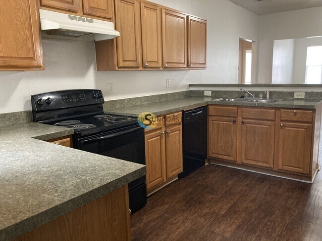 Photo - 1024 Phelps St