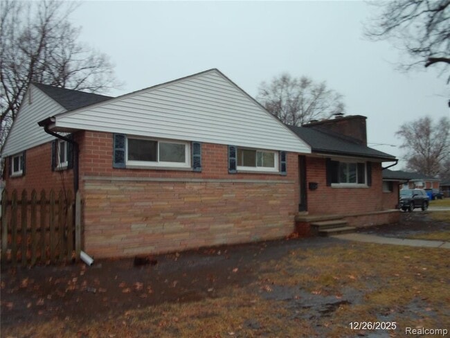 Building Photo - 4656 Toepfer Rd