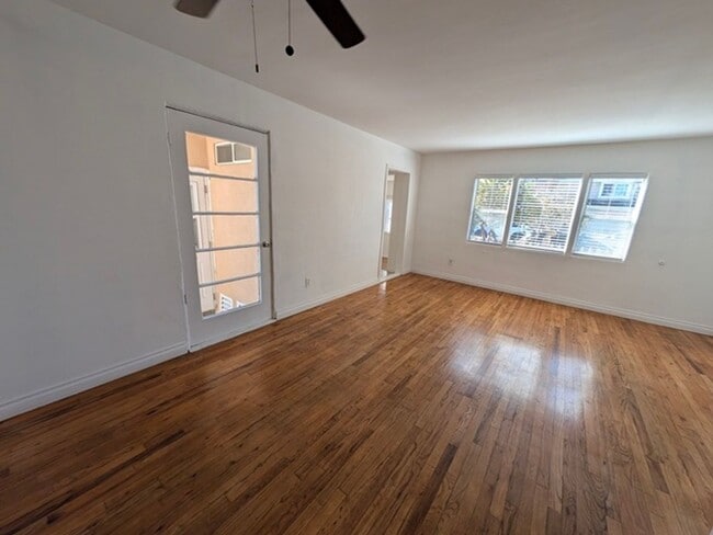 1770 Roosevelt Ave