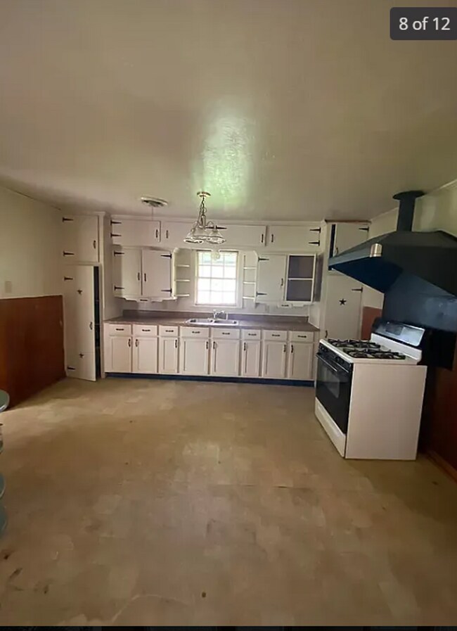 Photo - 4255 Woodlawn Ave