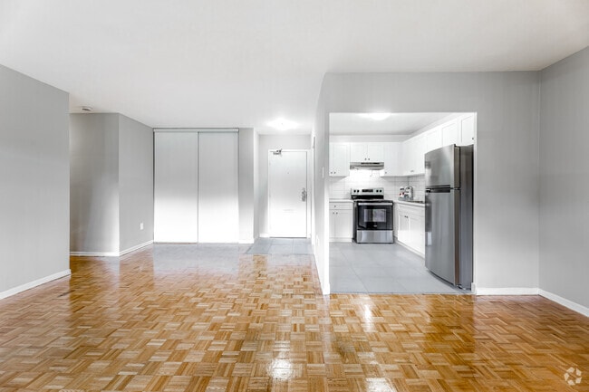 3 chambres, 1,5 salle de bain - 1&nbsp;076 pi² - Cuisine/Salon - Fifeshire Towers