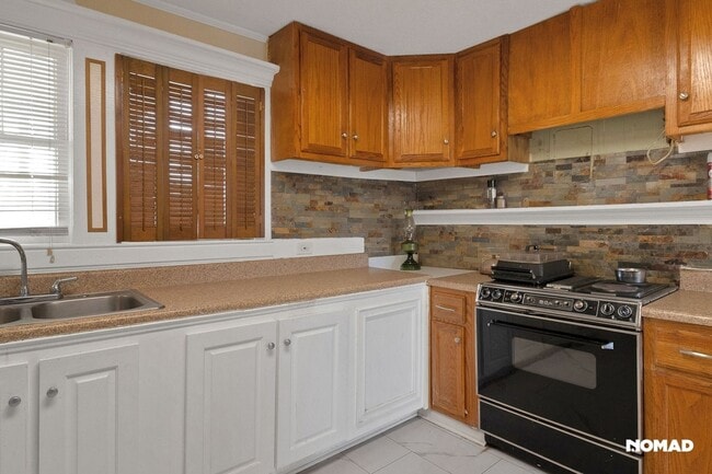 Photo - 141 Dockweiler Rd N