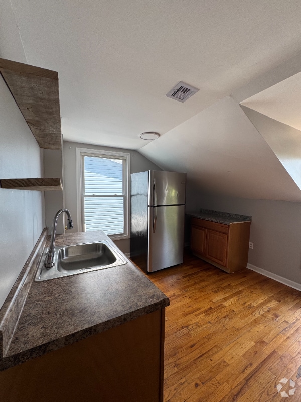 Building Photo - 224 S 7th St Rental