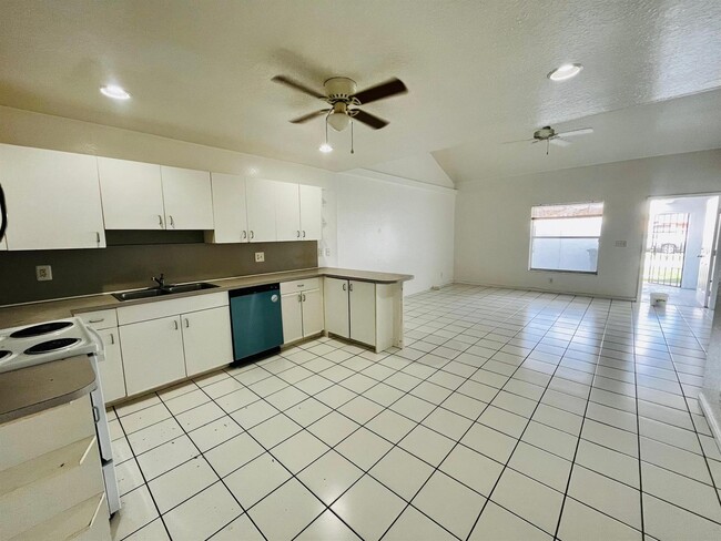 Photo - 13711 Yarmouth Ct