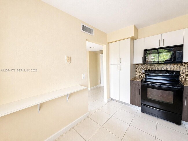 Photo - 405 Lakeview Dr Unidad 202