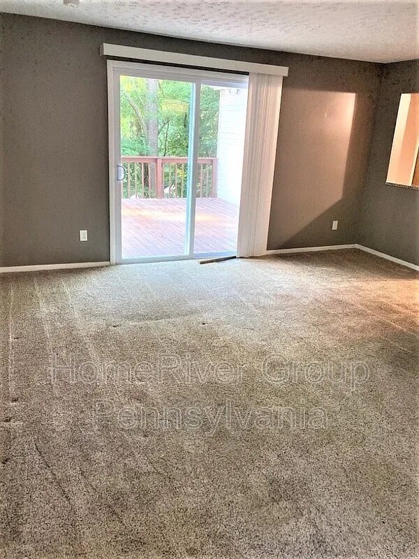 Photo - 523 Josephine St