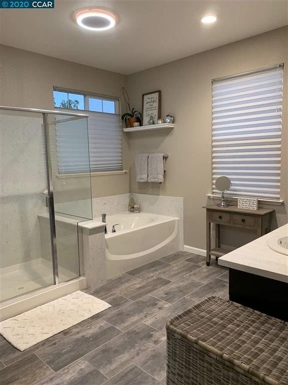 Photo - 147 Halsey Way