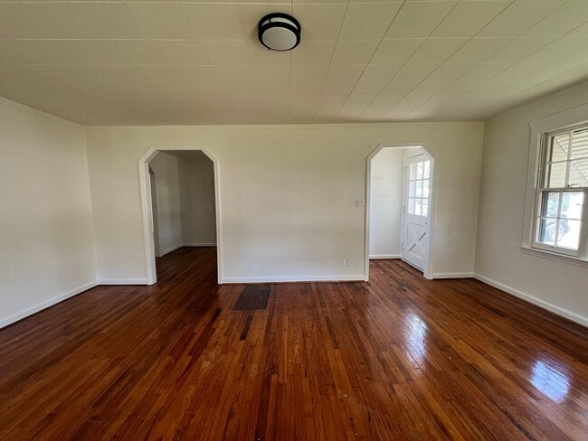 Photo - 1407 S Moore Rd