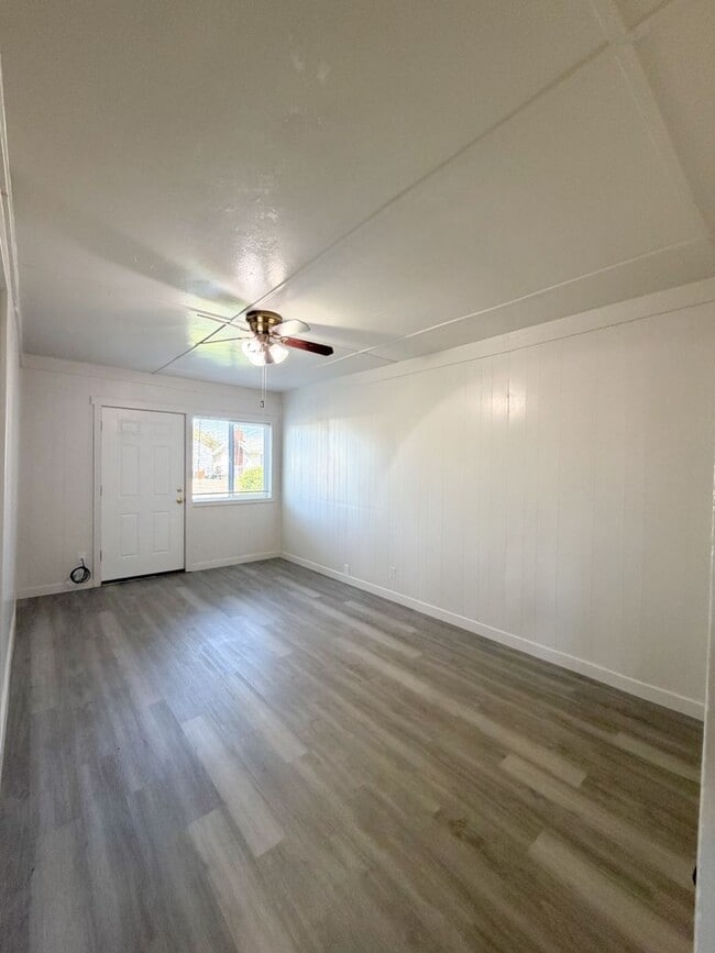 Photo - Thorpe Duplexes Unit 290.5 Thorpe